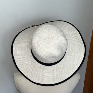 Womens summer black and white hat